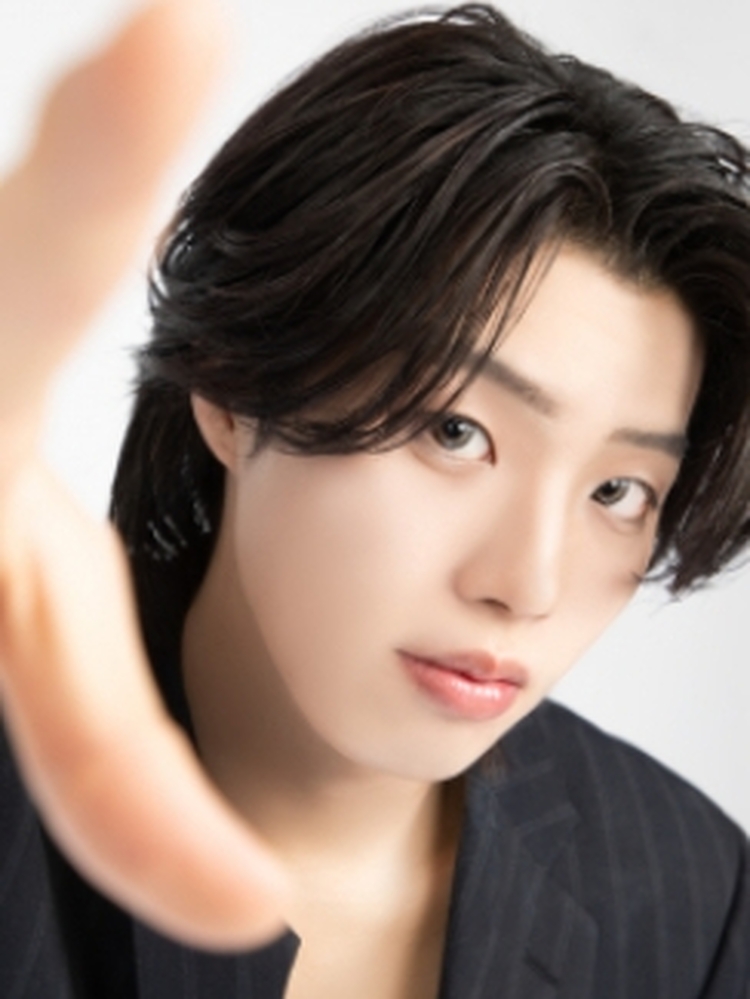 基山ヒロト