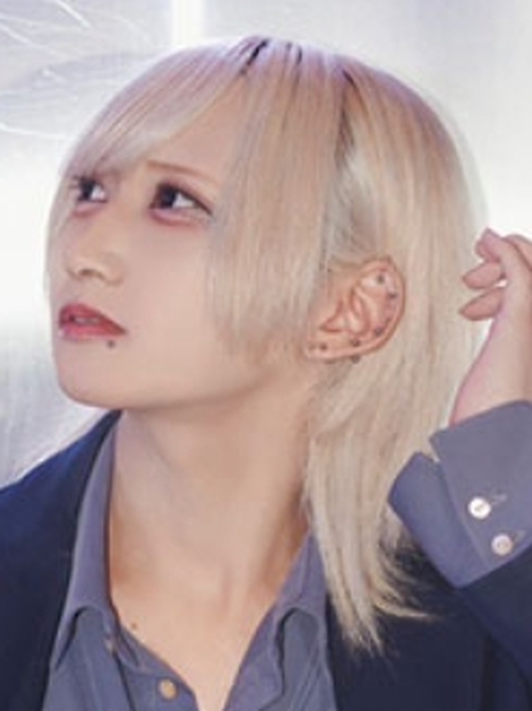 華