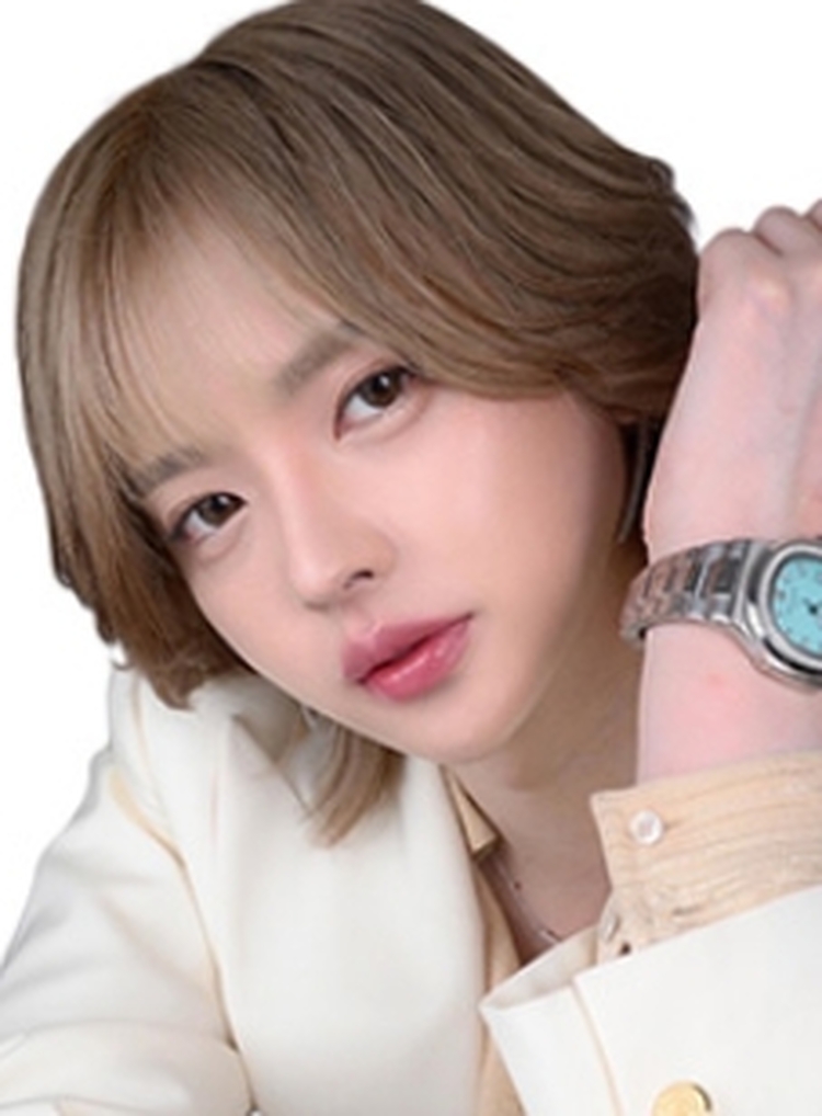 灰咲カイリ