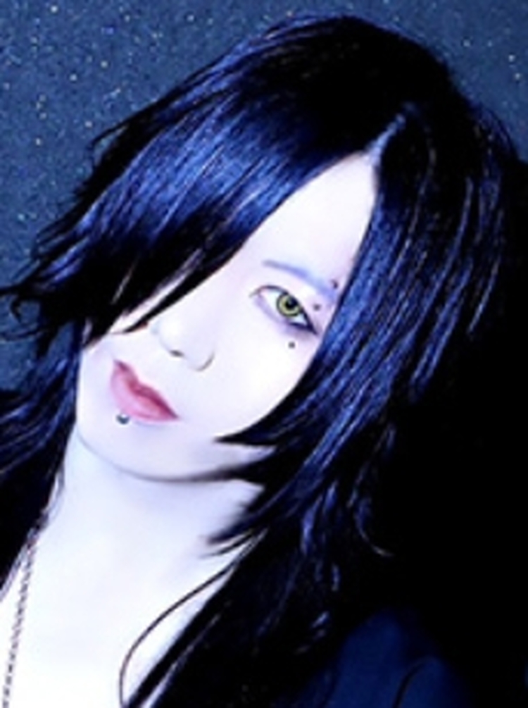 YOSHIKI
